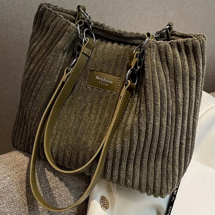 Onyx Tote Bags