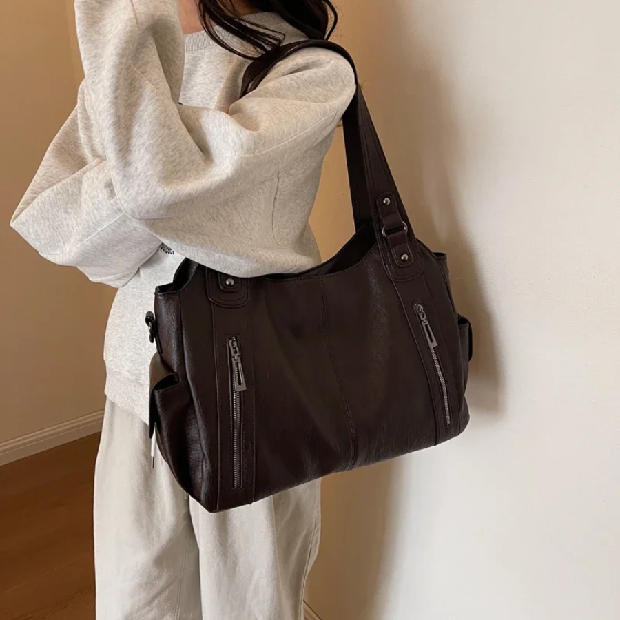 Uma Shoulder Bags