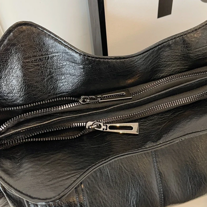 Uma Shoulder Bags