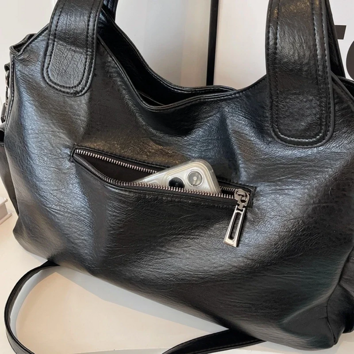 Uma Shoulder Bags