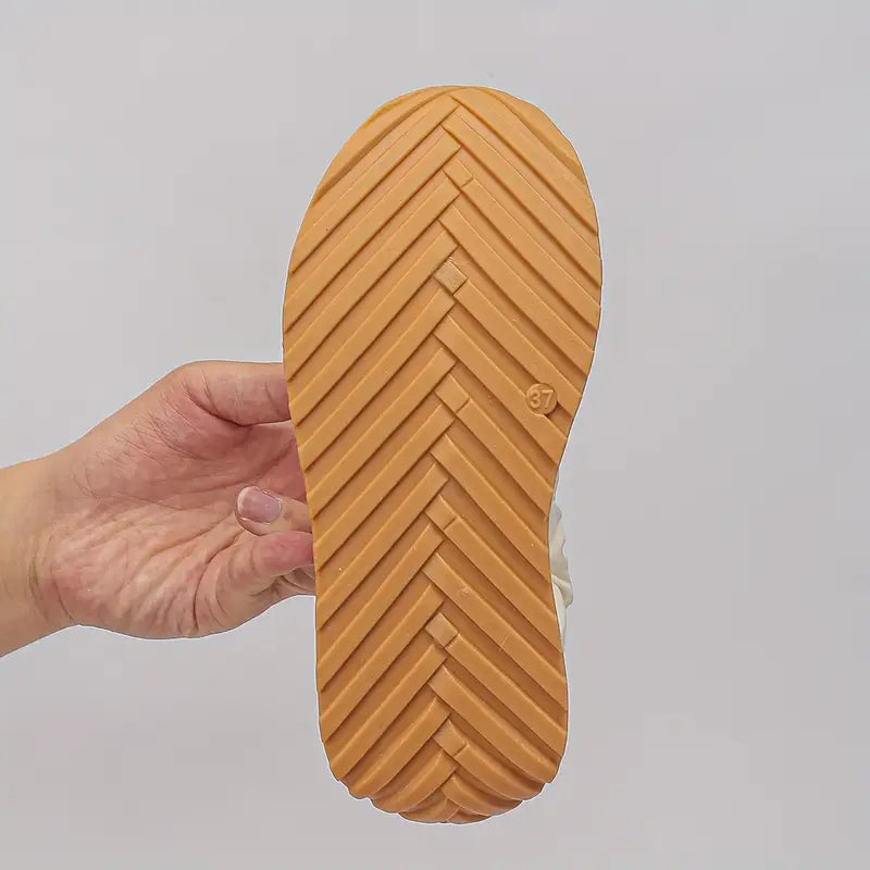 Helga – Orthopaedic Sneakers