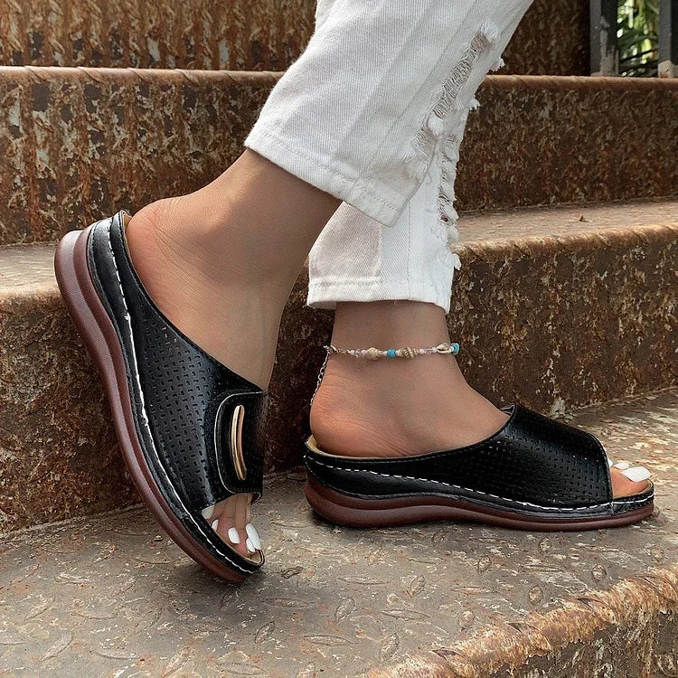 Joanna Sandals