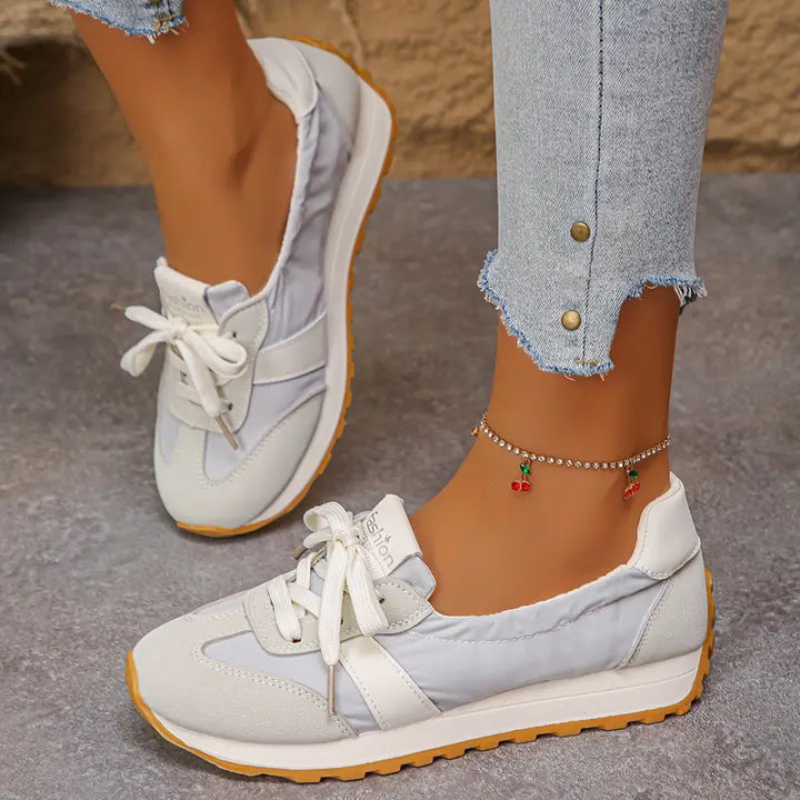 Helga – Orthopaedic Sneakers