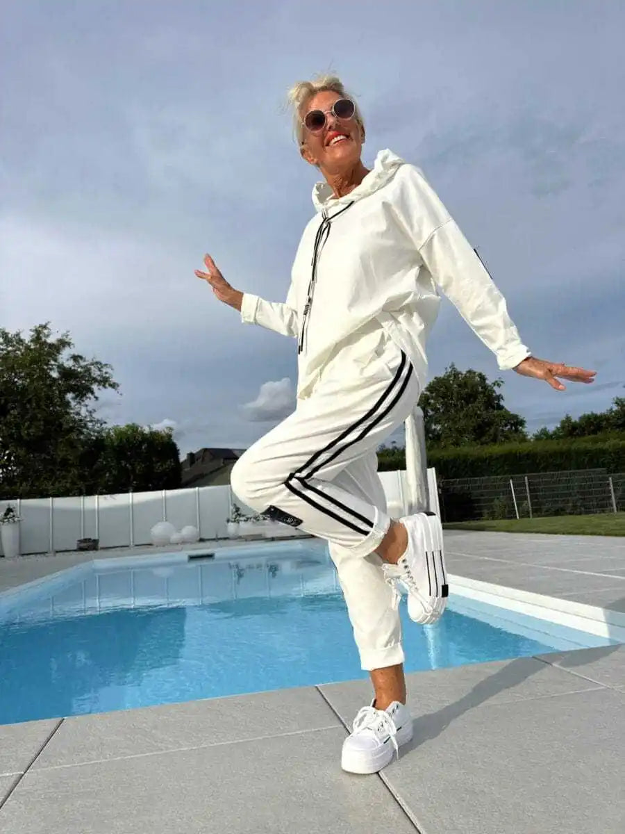 Olyra Hoodies