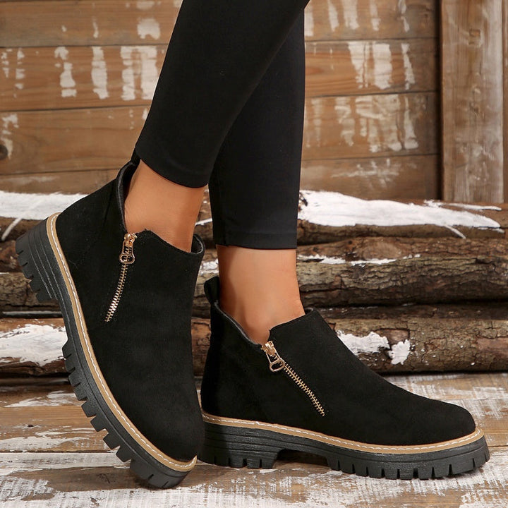 Liora Boots